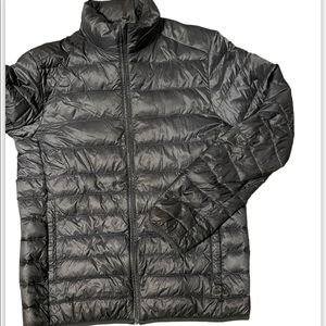 UNIQLO LIGHTWEIGHT PUFFER JACKET
